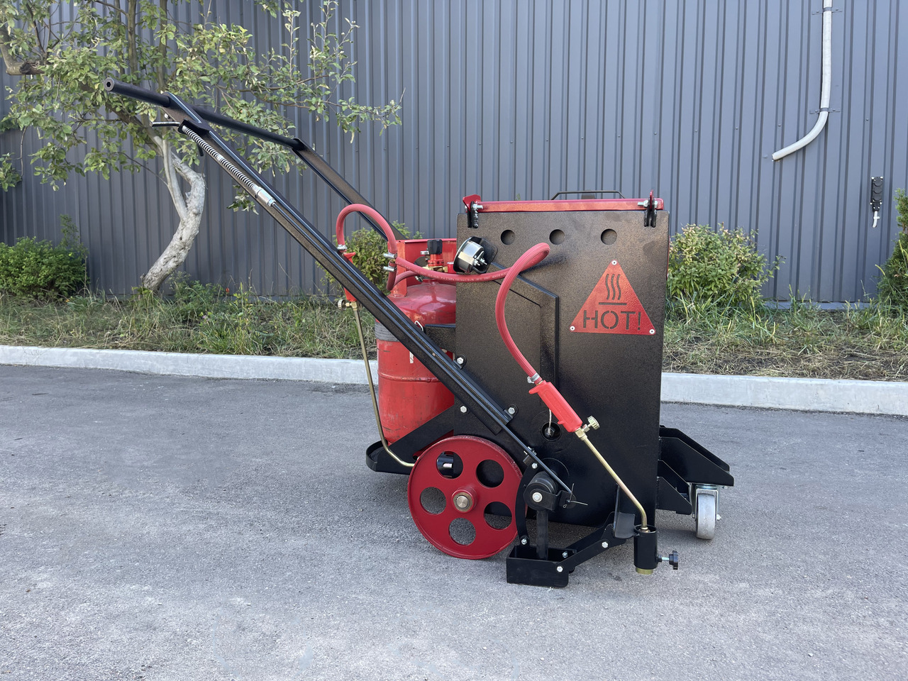 TICAB Mini Crack Sealing Machine , Hand Push Crack Fill Machine, Manufacturer, - Gudronaator: pilt 3 TICAB Mini Crack Sealing Machine , Hand Push Crack Fill Machine, Manufacturer, - Gudronaator: pilt 3