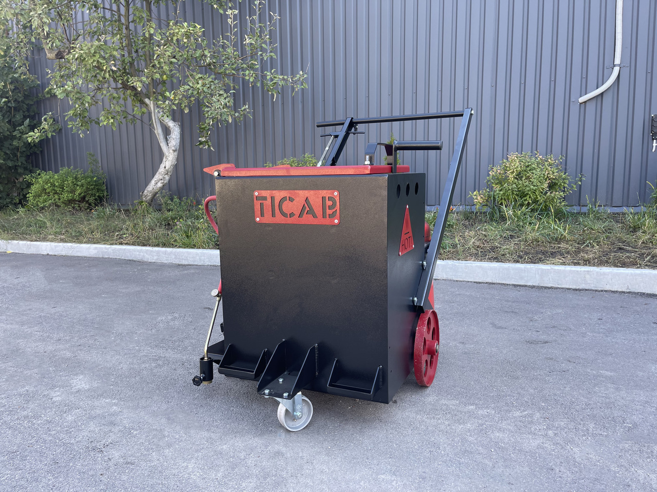 TICAB Mini Crack Sealing Machine , Hand Push Crack Fill Machine, Manufacturer, - Gudronaator: pilt 1 TICAB Mini Crack Sealing Machine , Hand Push Crack Fill Machine, Manufacturer, - Gudronaator: pilt 1
