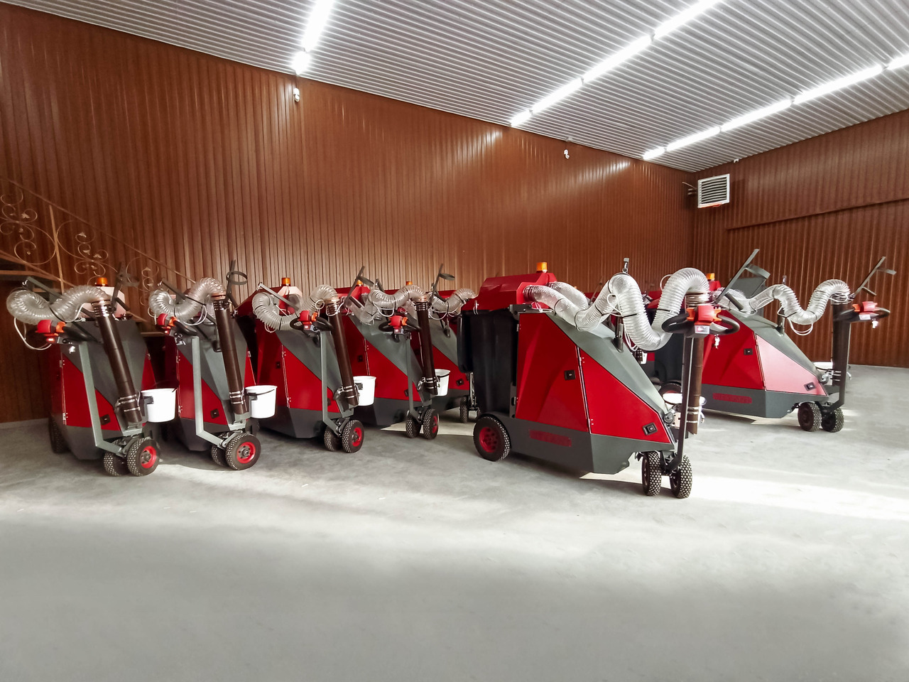 ТІСАВ Street Vacuum Cleaner, Outdoor Vacuum Sweeper, Manufacturer, City Ant - Tööstuslik tolmuimeja: pilt 2 ТІСАВ Street Vacuum Cleaner, Outdoor Vacuum Sweeper, Manufacturer, City Ant - Tööstuslik tolmuimeja: pilt 2