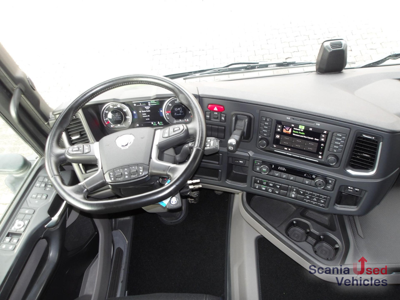 SCANIA R 460 NA - HYDRAULIK - HIGHLINE - 2x TANKs - ACC - - Sadulveok: pilt 2 SCANIA R 460 NA - HYDRAULIK - HIGHLINE - 2x TANKs - ACC - - Sadulveok: pilt 2