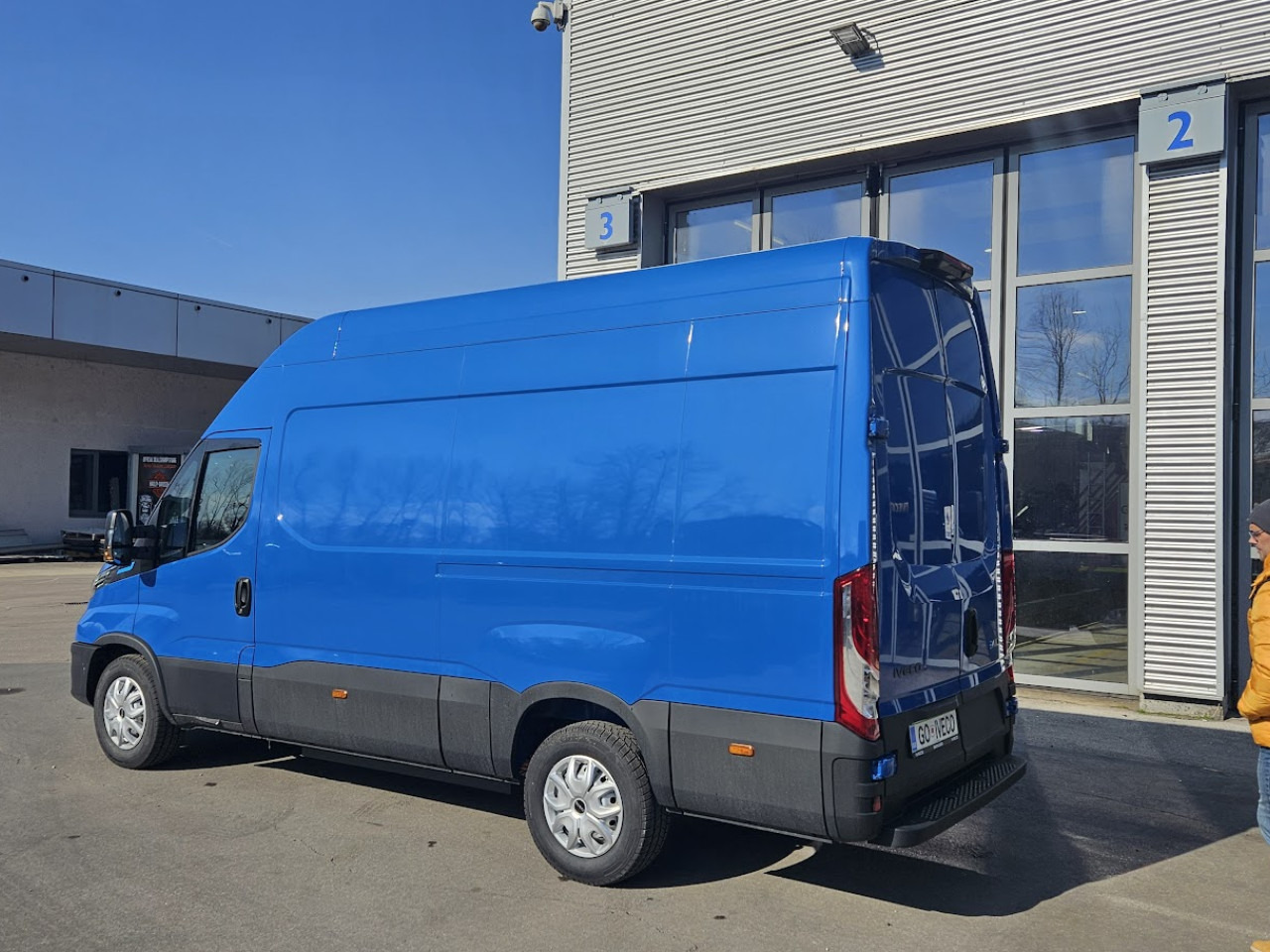 IVECO Daily 35 C 18H - Mikrobuss, Elektrikaubik: pilt 2 IVECO Daily 35 C 18H - Mikrobuss, Elektrikaubik: pilt 2
