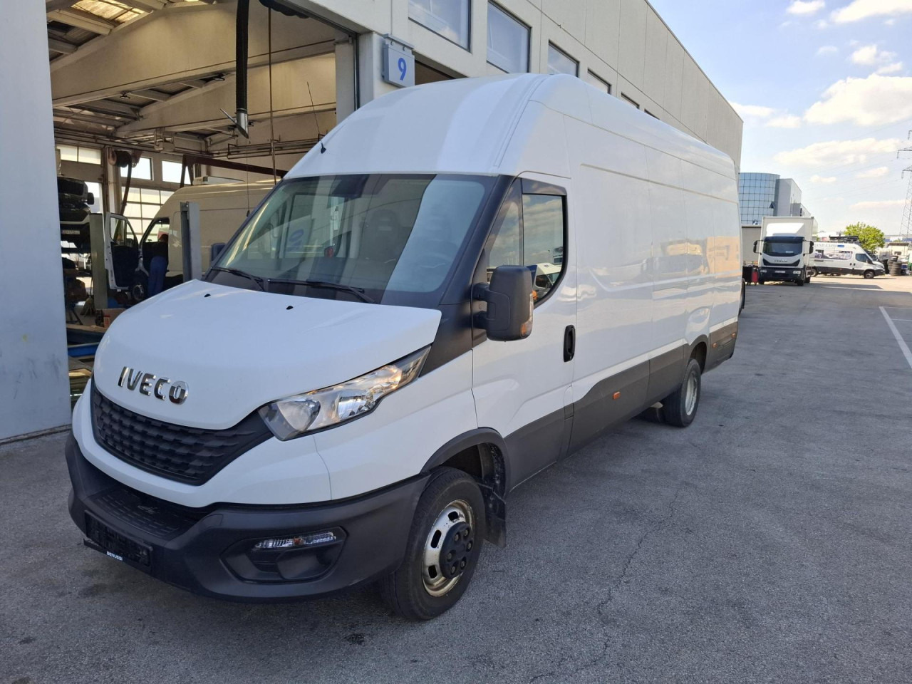 IVECO Daily 35C16V - Mikrobuss: pilt 1 IVECO Daily 35C16V - Mikrobuss: pilt 1
