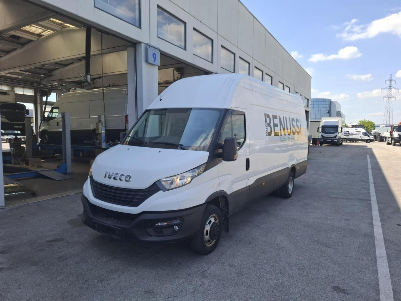IVECO Daily 35C18H V - Mikrobuss: pilt 1 IVECO Daily 35C18H V - Mikrobuss: pilt 1