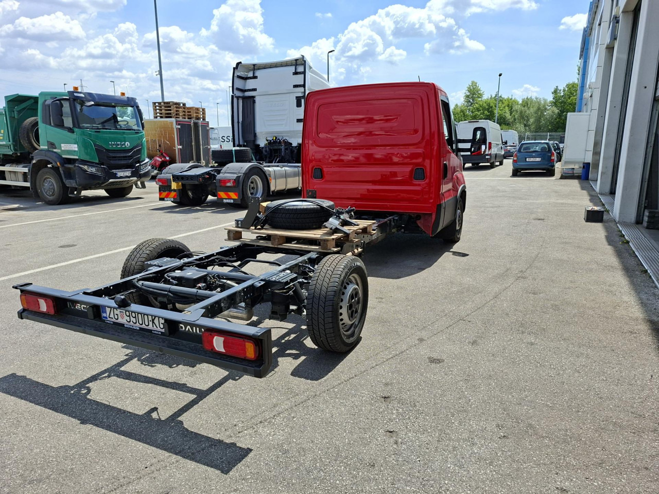 IVECO Daily 35C21HA8/P - Kabiinišassiiga veoauto: pilt 3 IVECO Daily 35C21HA8/P - Kabiinišassiiga veoauto: pilt 3