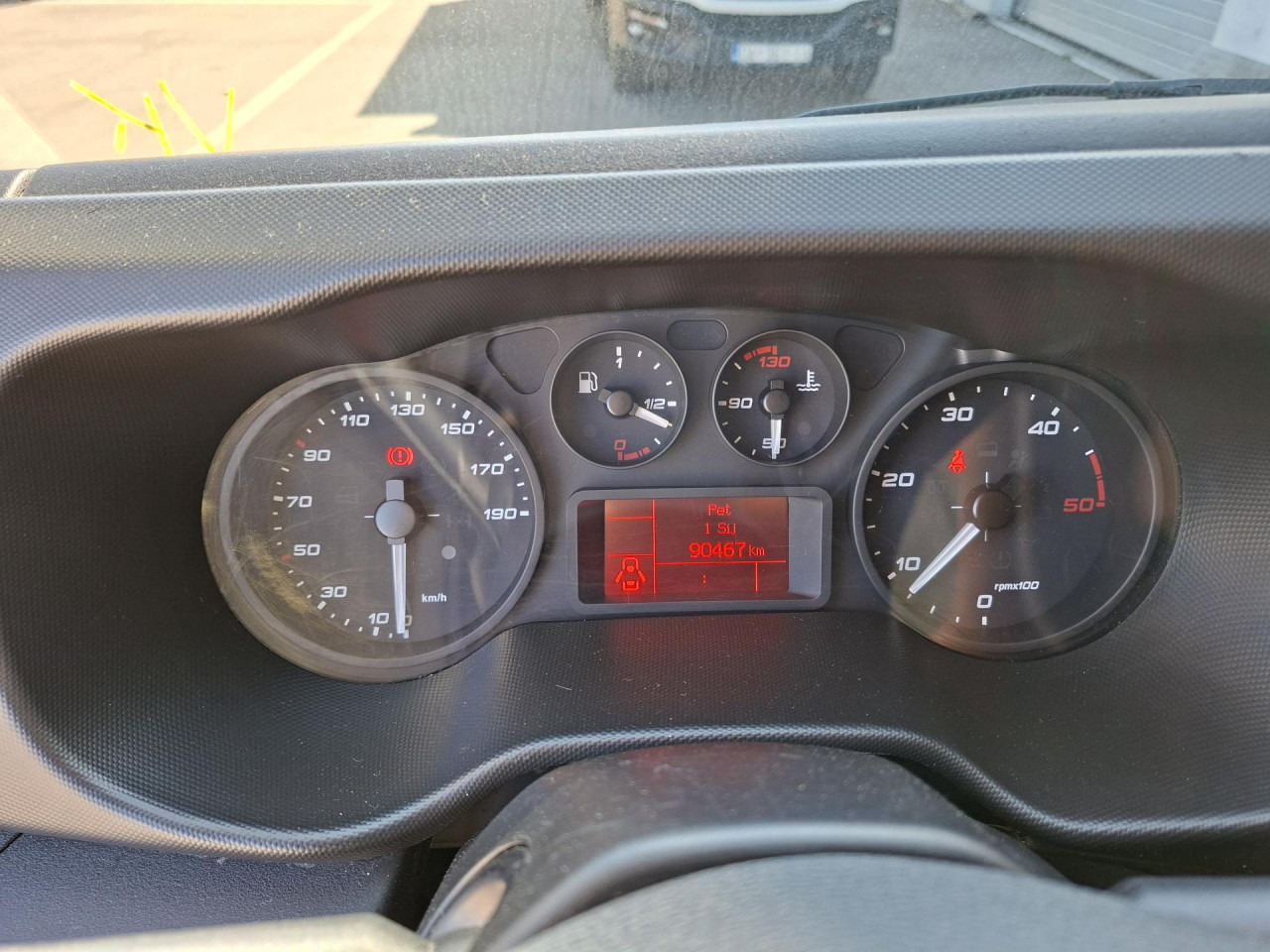 Kaubik, Meeskonnaauto IVECO Daily 35S12: pilt 7
