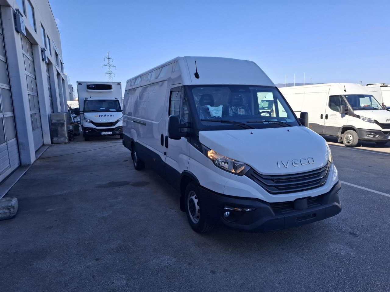 IVECO Daily 35S14V - Mikrobuss: pilt 2 IVECO Daily 35S14V - Mikrobuss: pilt 2