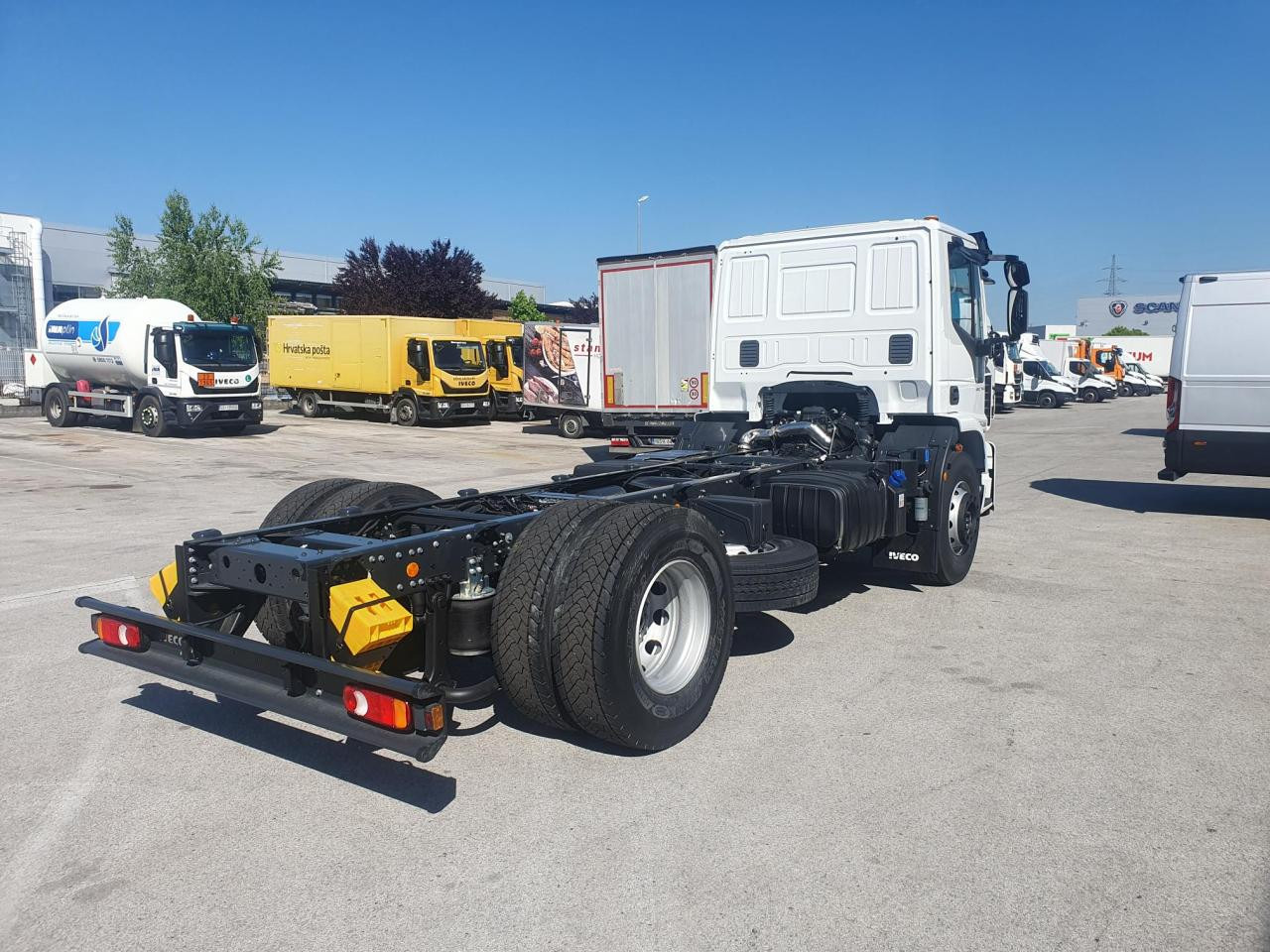 IVECO Eurocargo ML180E32/P - Kabiinišassiiga veoauto: pilt 4 IVECO Eurocargo ML180E32/P - Kabiinišassiiga veoauto: pilt 4