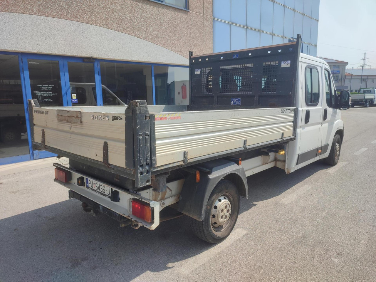 PEUGEOT Boxer 2.2 HDI - Tarbesõiduk kallur, Meeskonnaauto: pilt 4 PEUGEOT Boxer 2.2 HDI - Tarbesõiduk kallur, Meeskonnaauto: pilt 4