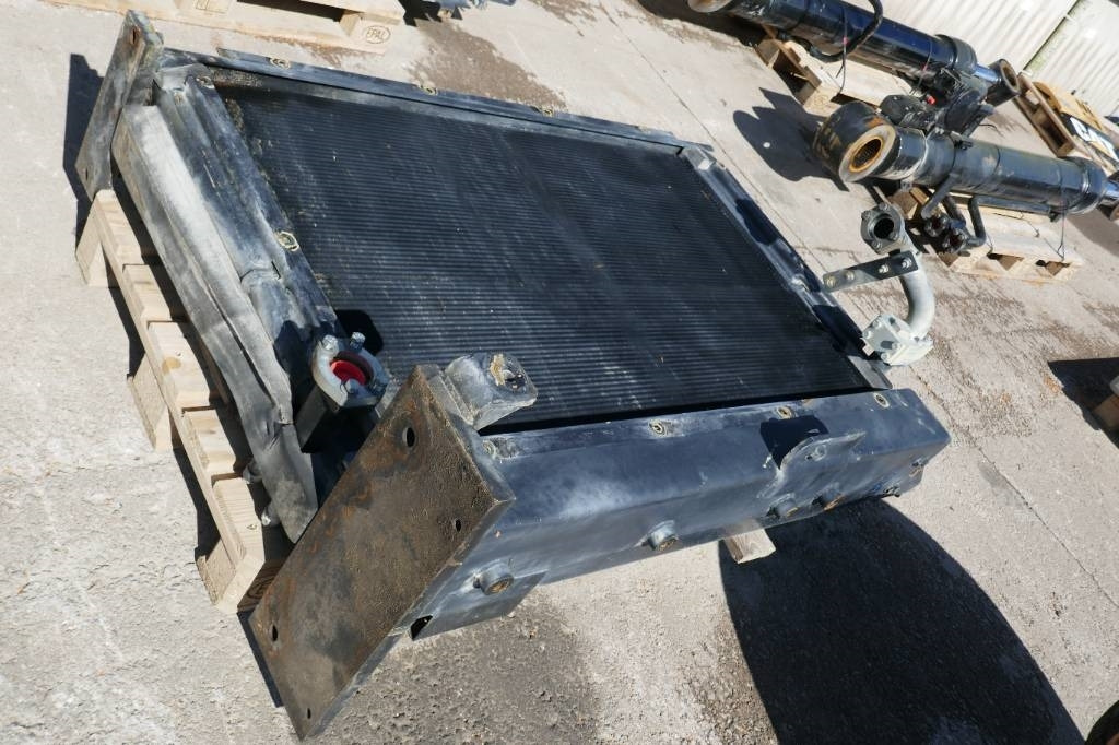 CAT 374 D Hydraulolje kylare, 245-9335 - Radiaator - Ehitusmasinad: pilt 2 CAT 374 D Hydraulolje kylare, 245-9335 - Radiaator - Ehitusmasinad: pilt 2