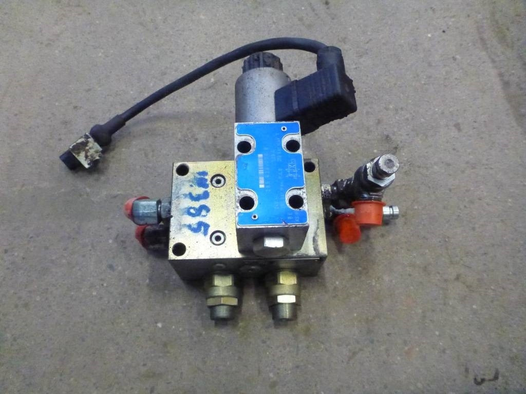 CAT 374 D Ventiler, 339-4353 - Hüdraulika - Ehitusmasinad: pilt 1 CAT 374 D Ventiler, 339-4353 - Hüdraulika - Ehitusmasinad: pilt 1