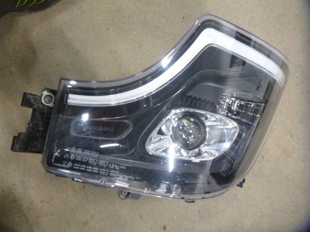 Mercedes-Benz Actros - Elektrisüsteem - Veoauto: pilt 1 Mercedes-Benz Actros - Elektrisüsteem - Veoauto: pilt 1