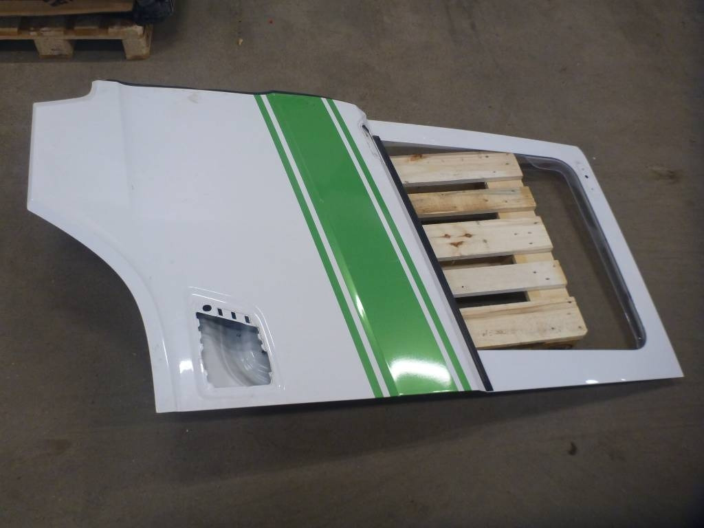 Scania Nextgen Dörr förarsida 2653996 - Kabiin - Veoauto: pilt 1 Scania Nextgen Dörr förarsida 2653996 - Kabiin - Veoauto: pilt 1