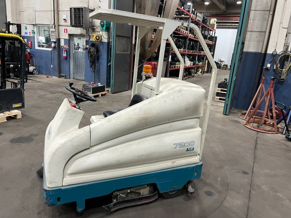 Tennant 7200 - Põrandapesumasin: pilt 2 Tennant 7200 - Põrandapesumasin: pilt 2