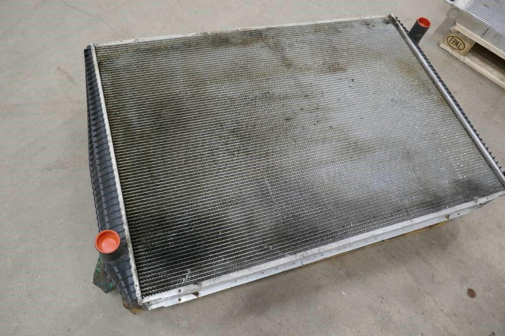 Volvo L180 HL Kylare voe15147619 - Radiaator - Ehitusmasinad: pilt 2 Volvo L180 HL Kylare voe15147619 - Radiaator - Ehitusmasinad: pilt 2