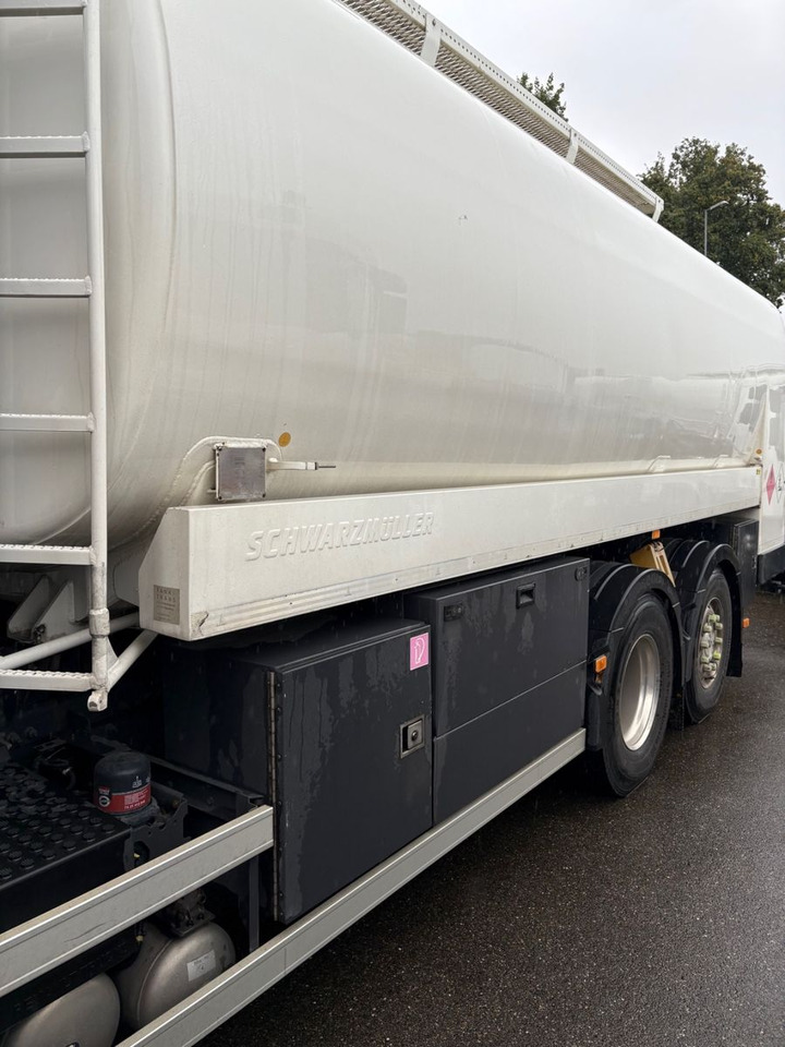 Renault T460 6x2, E6, ADR, Diesel/Benzin, Schwarzmueller - Tsisternauto: pilt 4 Renault T460 6x2, E6, ADR, Diesel/Benzin, Schwarzmueller - Tsisternauto: pilt 4