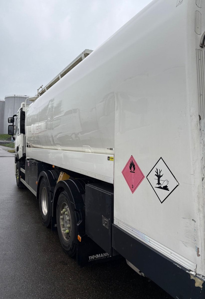 Renault T460 6x2, E6, ADR, Diesel/Benzin, Schwarzmueller - Tsisternauto: pilt 3 Renault T460 6x2, E6, ADR, Diesel/Benzin, Schwarzmueller - Tsisternauto: pilt 3