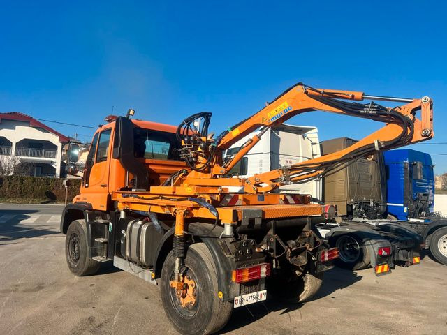 Unimog U500 4x4, Boeschungsmaehwerk Mulag - Veoauto: pilt 1 Unimog U500 4x4, Boeschungsmaehwerk Mulag - Veoauto: pilt 1