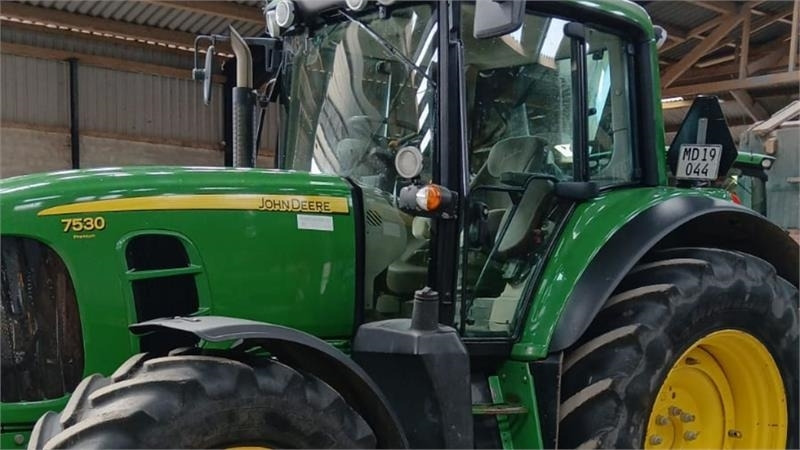 John Deere 7530 - Traktor: pilt 1 John Deere 7530 - Traktor: pilt 1