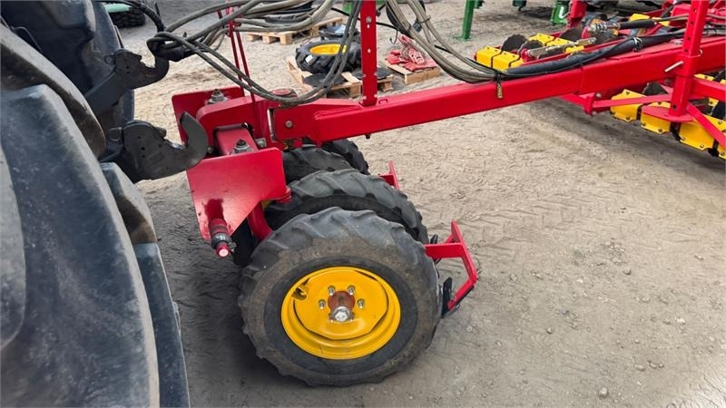 Vaderstad Rapid 400C Rapid 400 C - Kombain-külvimasin: pilt 2 Vaderstad Rapid 400C Rapid 400 C - Kombain-külvimasin: pilt 2