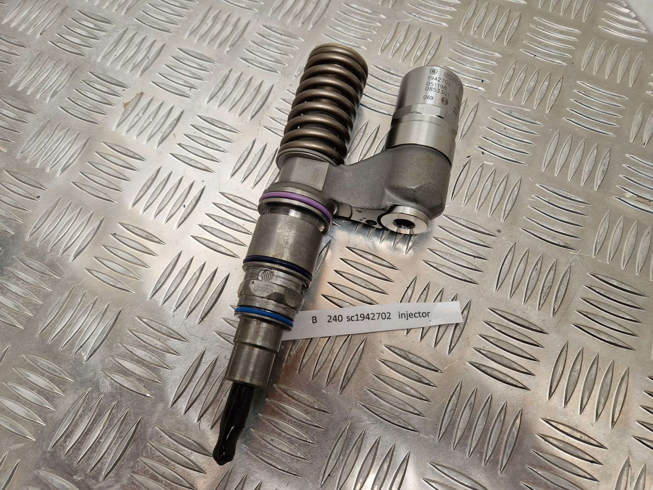 1942702 Scania fuel injector Bosch - Mootor ja varuosad - Ehitusmasinad: pilt 1 1942702 Scania fuel injector Bosch - Mootor ja varuosad - Ehitusmasinad: pilt 1