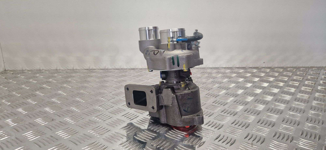 BorgWarner 53049880177 Turbo 55kw T4 JCB 320/A6431 - Mootor ja varuosad - Ehitusmasinad: pilt 2 BorgWarner 53049880177 Turbo 55kw T4 JCB 320/A6431 - Mootor ja varuosad - Ehitusmasinad: pilt 2