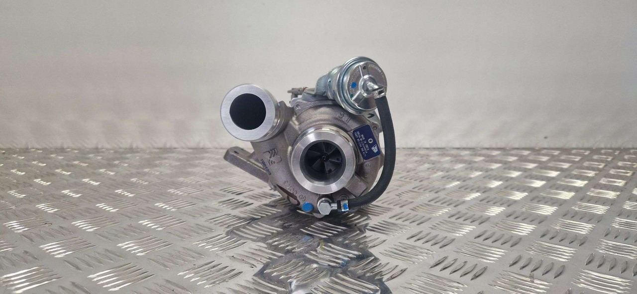 BorgWarner 53049880177 Turbo 55kw T4 JCB 320/A6431 - Mootor ja varuosad - Ehitusmasinad: pilt 4 BorgWarner 53049880177 Turbo 55kw T4 JCB 320/A6431 - Mootor ja varuosad - Ehitusmasinad: pilt 4