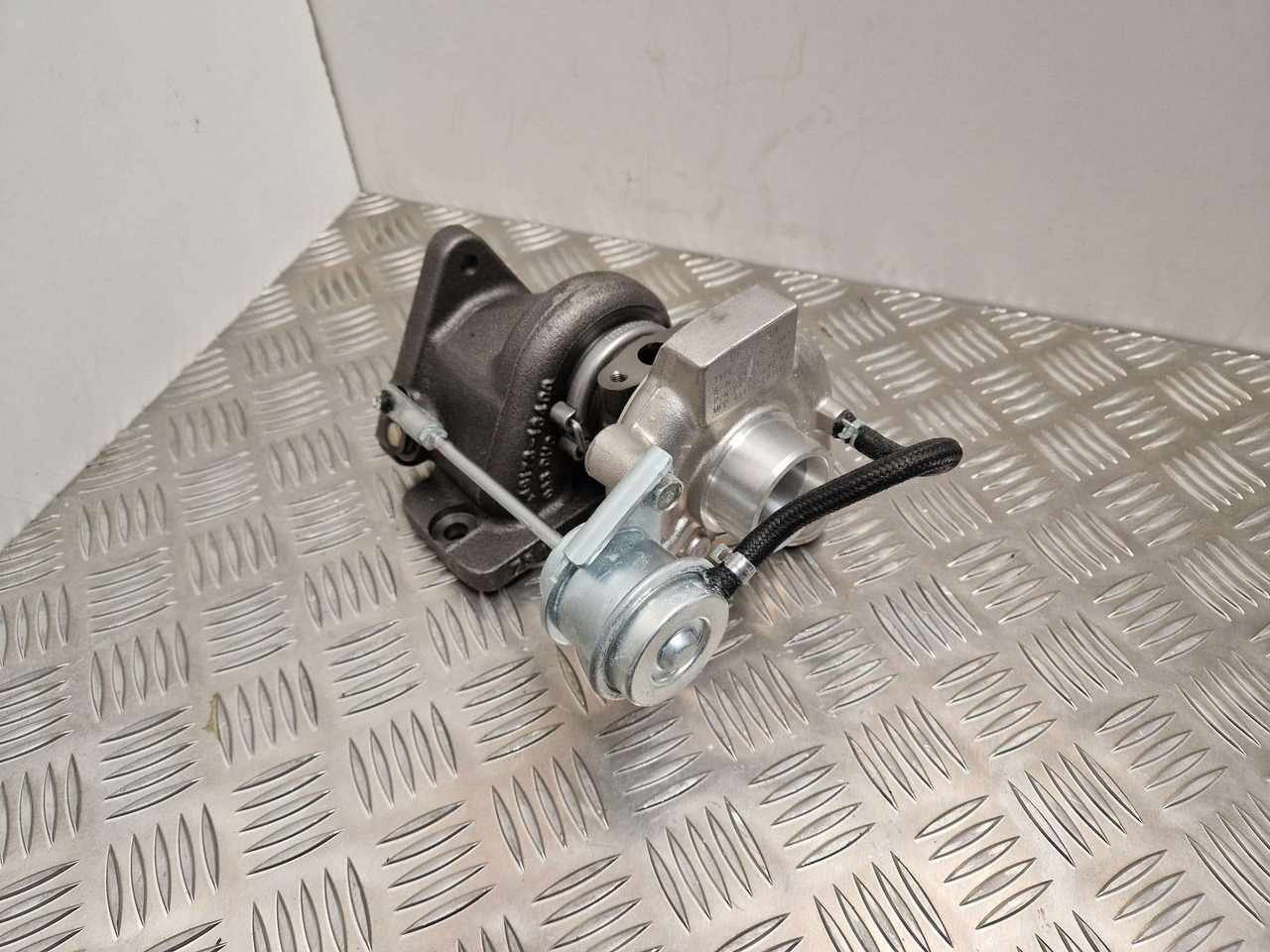 Deutz TD025L3-08T G33q Turbo - Mootor ja varuosad - Ehitusmasinad: pilt 4 Deutz TD025L3-08T G33q Turbo - Mootor ja varuosad - Ehitusmasinad: pilt 4