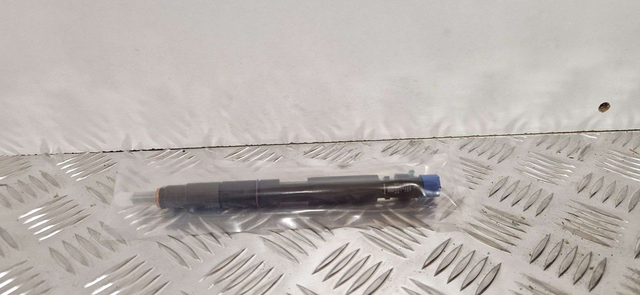JCB 320/06827 fuel injector Delphi injector 28229876 68kw – 93kw - Mootor ja varuosad - Ehitusmasinad: pilt 2 JCB 320/06827 fuel injector Delphi injector 28229876 68kw – 93kw - Mootor ja varuosad - Ehitusmasinad: pilt 2