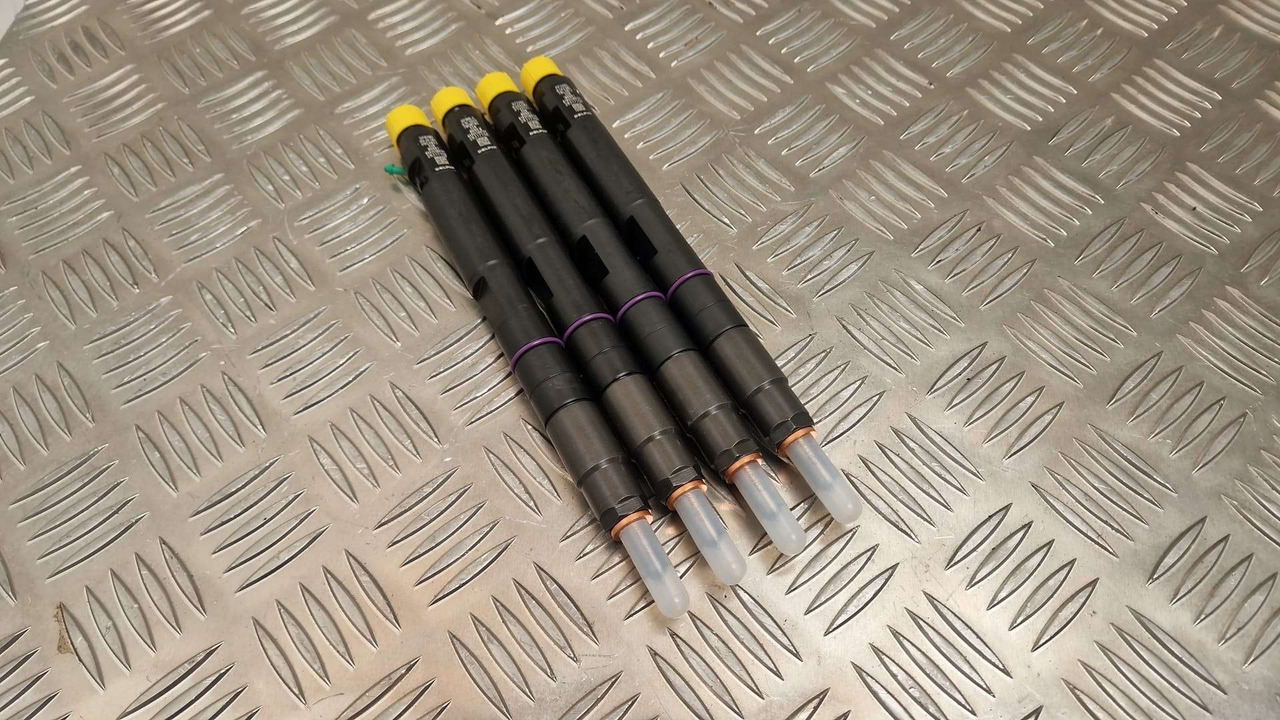 JCB 320/06828 injector set of 4 Delphi 129kw injectors - Mootor ja varuosad - Ehitusmasinad: pilt 2 JCB 320/06828 injector set of 4 Delphi 129kw injectors - Mootor ja varuosad - Ehitusmasinad: pilt 2