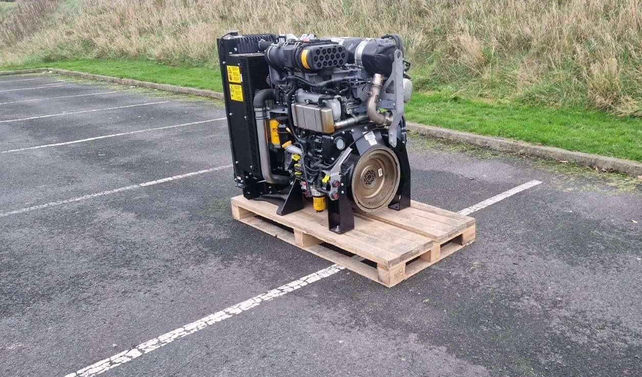 JCB 448 Power Pack T4F Engine 129kW EPA - Mootor - Ehitusmasinad: pilt 1 JCB 448 Power Pack T4F Engine 129kW EPA - Mootor - Ehitusmasinad: pilt 1