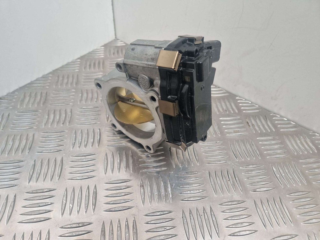 JCB hitachi throttle 320/05645 RMA72-800 - Mootor ja varuosad - Ehitusmasinad: pilt 1 JCB hitachi throttle 320/05645 RMA72-800 - Mootor ja varuosad - Ehitusmasinad: pilt 1