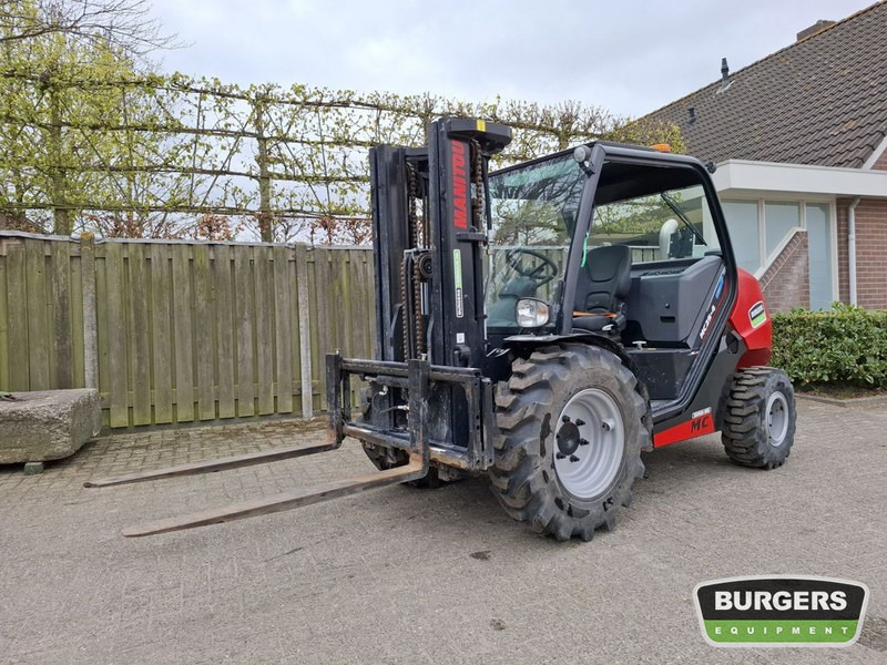 Manitou MC 25-4 D K ST5 S1 Buggy - Ebatasasel maastikul kohanduv kahveltõstuk: pilt 1 Manitou MC 25-4 D K ST5 S1 Buggy - Ebatasasel maastikul kohanduv kahveltõstuk: pilt 1