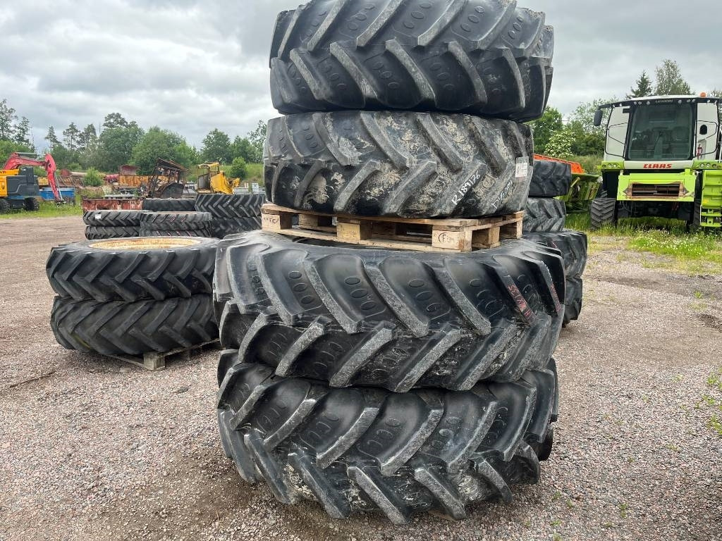 Agrimax 650/65-38 420/85-28 till Case MX 135 - Rehv - Põllutööseade: pilt 1 Agrimax 650/65-38 420/85-28 till Case MX 135 - Rehv - Põllutööseade: pilt 1