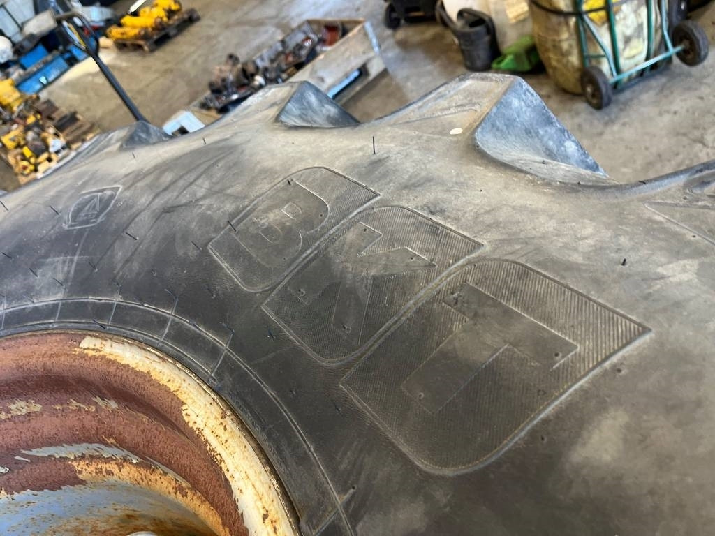 BKT 600/70R30 till Case Magnum 310 - Rehv - Põllutööseade: pilt 5 BKT 600/70R30 till Case Magnum 310 - Rehv - Põllutööseade: pilt 5