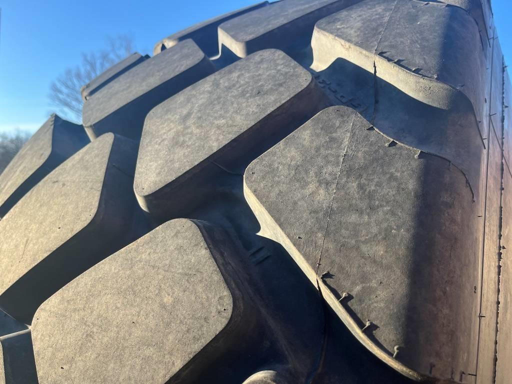 Goodyear Volvo L150H L180H Wheels 26,5-R25 GP-3E - Rehv - Ehitusmasinad: pilt 5 Goodyear Volvo L150H L180H Wheels 26,5-R25 GP-3E - Rehv - Ehitusmasinad: pilt 5