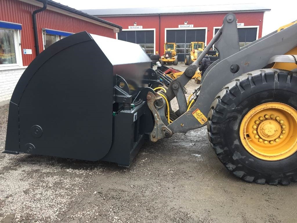 Högtippande Skopa 5 Kubik Hightipp - Laaduri kopp - Ehitusmasinad: pilt 5 Högtippande Skopa 5 Kubik Hightipp - Laaduri kopp - Ehitusmasinad: pilt 5