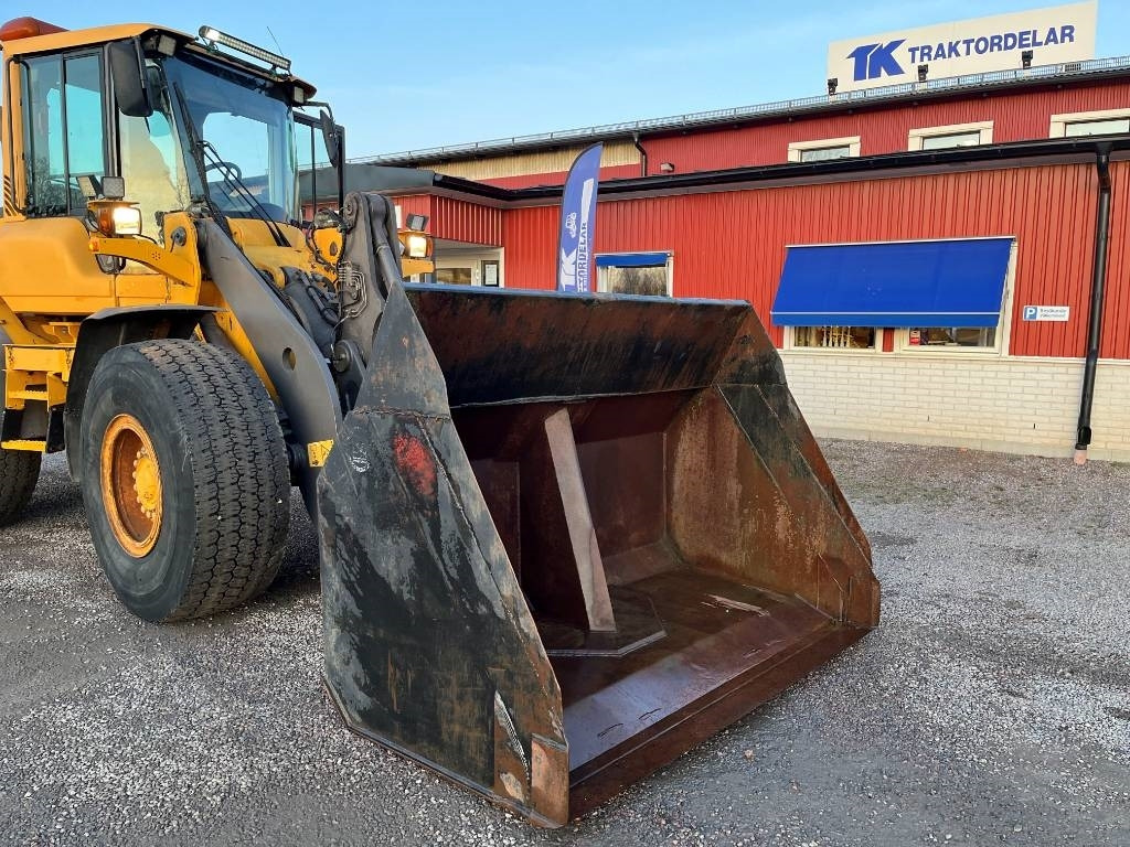 Högtippande Skopa Hightip bucket 3 m3 - Kopp - Ehitusmasinad: pilt 4 Högtippande Skopa Hightip bucket 3 m3 - Kopp - Ehitusmasinad: pilt 4