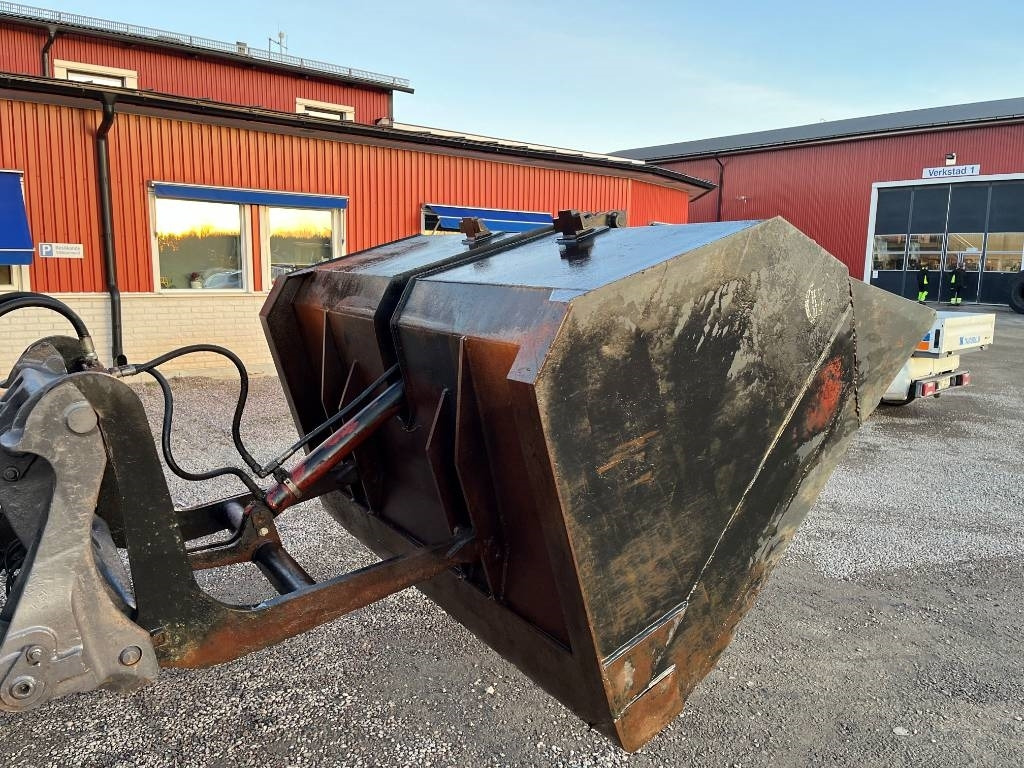 Högtippande Skopa Hightip bucket 3 m3 - Kopp - Ehitusmasinad: pilt 5 Högtippande Skopa Hightip bucket 3 m3 - Kopp - Ehitusmasinad: pilt 5