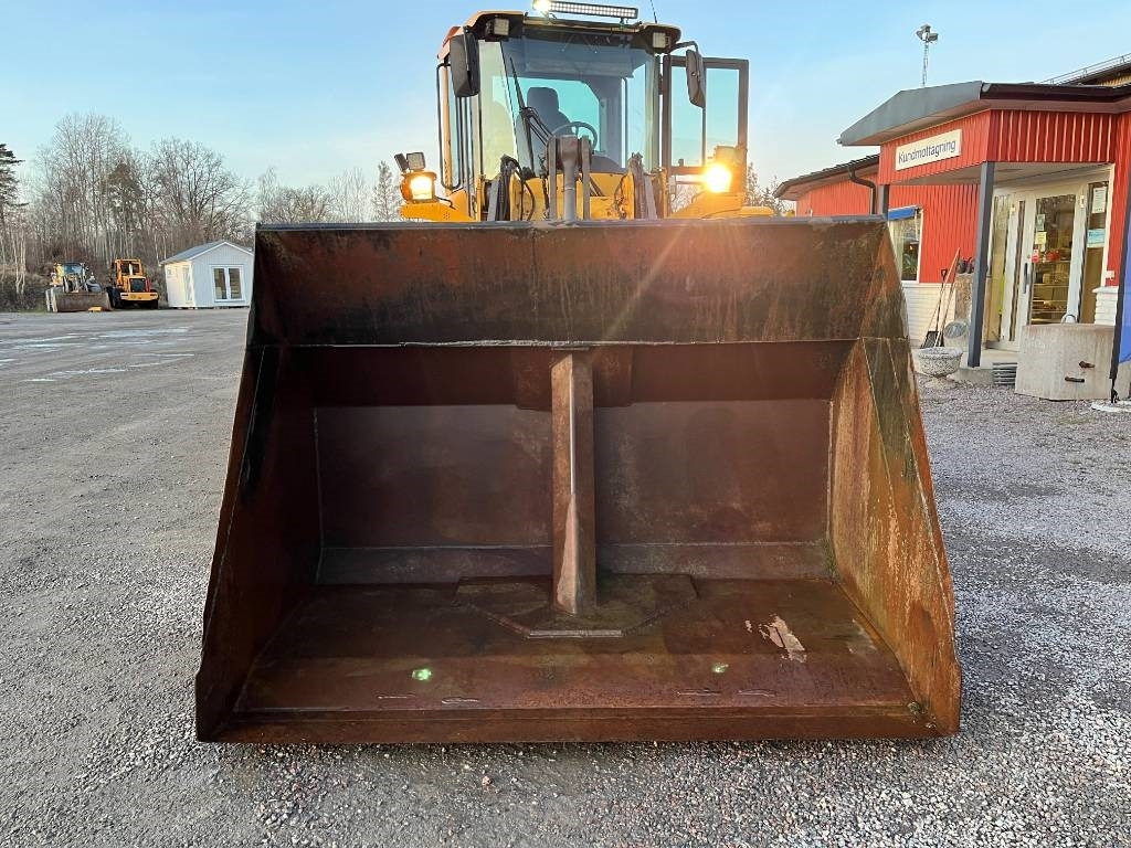 Högtippande Skopa Hightip bucket 3 m3 - Kopp - Ehitusmasinad: pilt 3 Högtippande Skopa Hightip bucket 3 m3 - Kopp - Ehitusmasinad: pilt 3