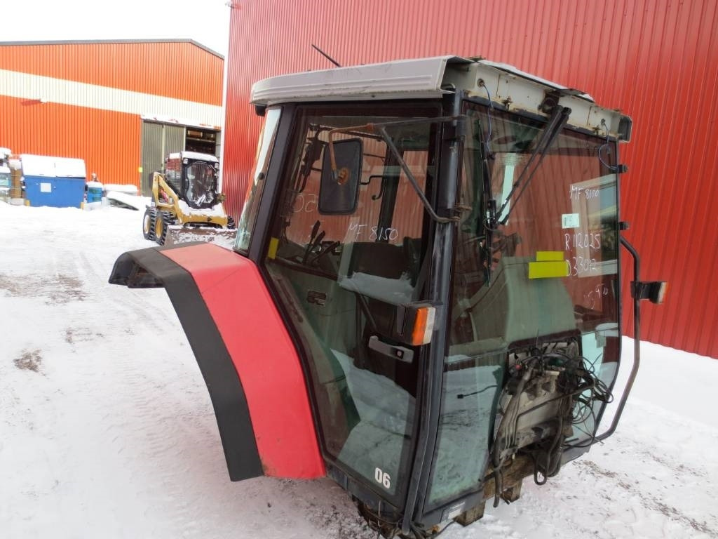 Massey Ferguson 8150 - Kabiin - Traktor: pilt 4 Massey Ferguson 8150 - Kabiin - Traktor: pilt 4