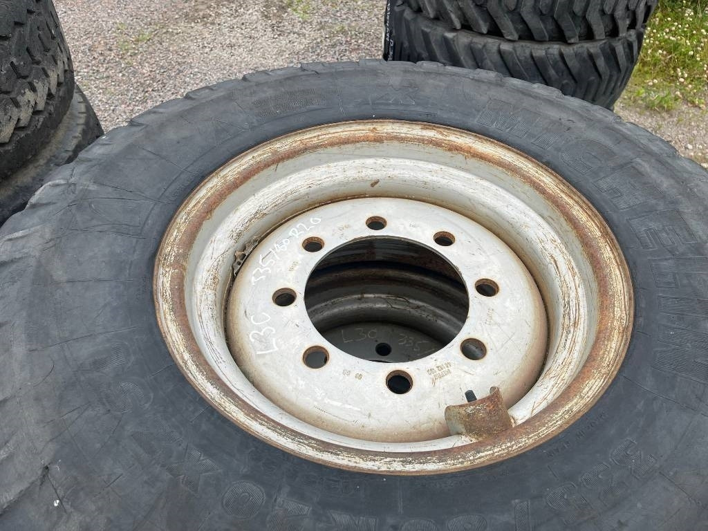 Michelin 335/80-20 till Volvo L30 Zettelmeyer - Rehv - Ehitusmasinad: pilt 4 Michelin 335/80-20 till Volvo L30 Zettelmeyer - Rehv - Ehitusmasinad: pilt 4