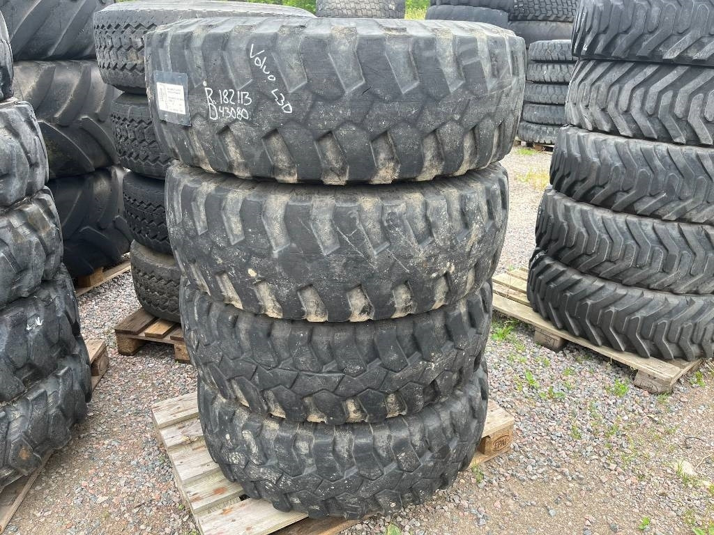 Michelin 335/80-20 till Volvo L30 Zettelmeyer - Rehv - Ehitusmasinad: pilt 1 Michelin 335/80-20 till Volvo L30 Zettelmeyer - Rehv - Ehitusmasinad: pilt 1