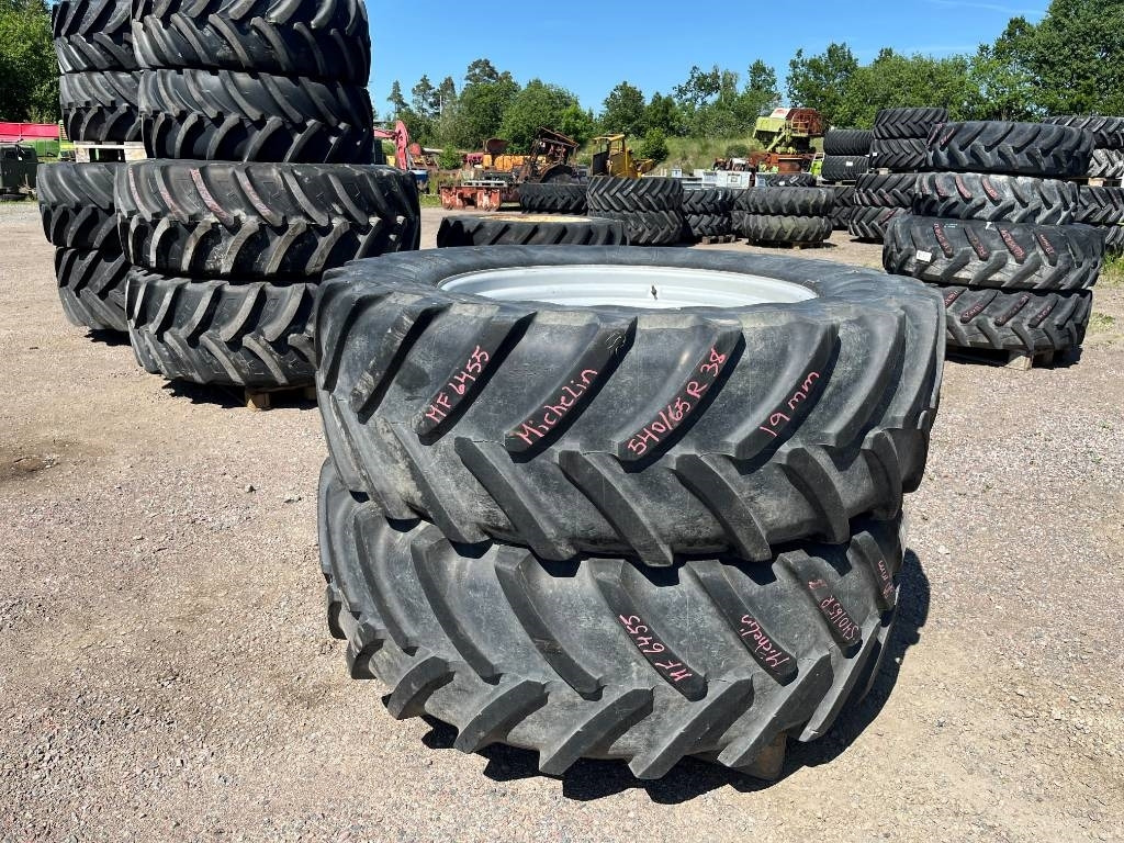 Michelin 540/65R38 till Massey Ferguson 6255 - Rehv - Põllutööseade: pilt 1 Michelin 540/65R38 till Massey Ferguson 6255 - Rehv - Põllutööseade: pilt 1