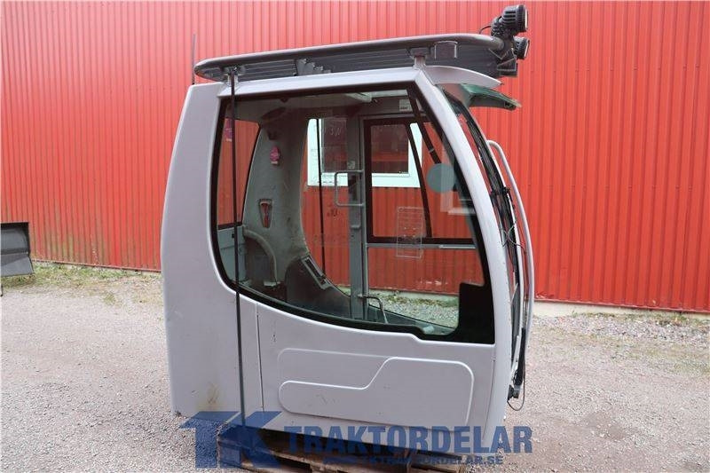 New Holland WE150C - Kabiin - Põllutööseade: pilt 2 New Holland WE150C - Kabiin - Põllutööseade: pilt 2