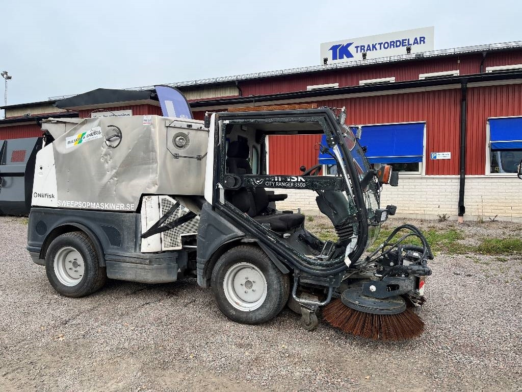 Nilfisk 3500 City Ranger Dismantled: only spare parts - Tänavapühkimismasin: pilt 4 Nilfisk 3500 City Ranger Dismantled: only spare parts - Tänavapühkimismasin: pilt 4