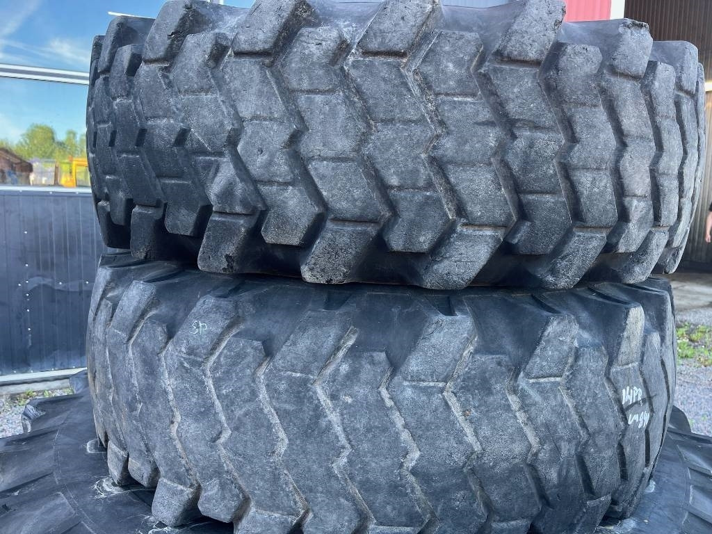 Nokian 18,4-34 14,9-24 till Volvo Bm 840 841 - Rehv - Ehitusmasinad: pilt 4 Nokian 18,4-34 14,9-24 till Volvo Bm 840 841 - Rehv - Ehitusmasinad: pilt 4