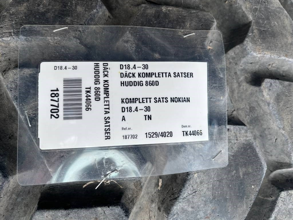 Nokian Industrial 18,4 B 30 Huddig 860 D - Komplektne ratas: pilt 2 Nokian Industrial 18,4 B 30 Huddig 860 D - Komplektne ratas: pilt 2