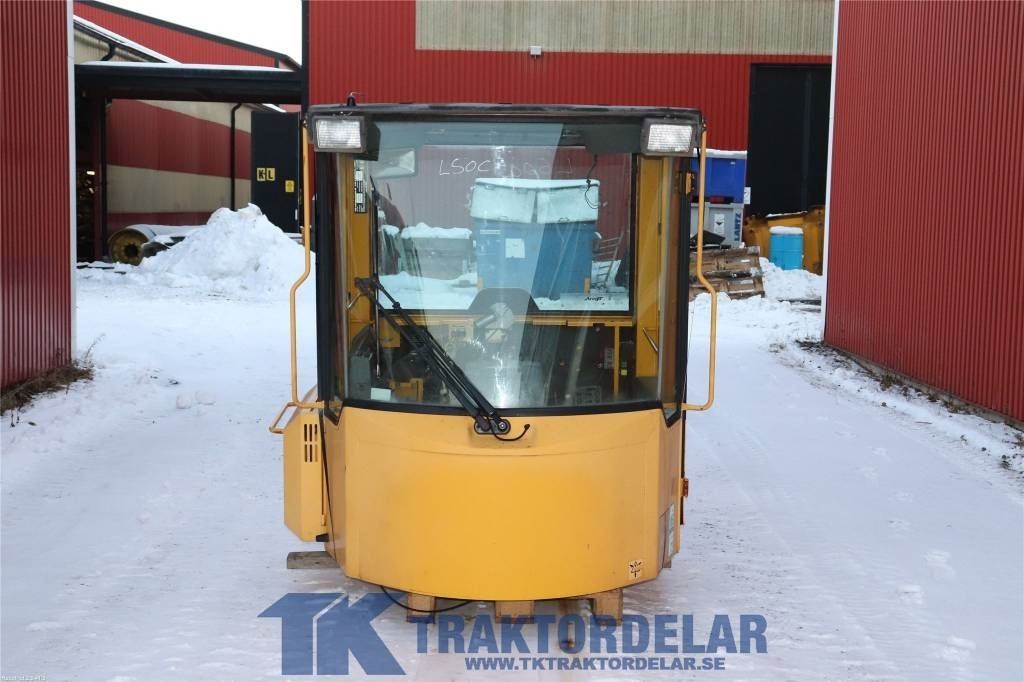 Volvo L50 C - Kabiin - Ehitusmasinad: pilt 1 Volvo L50 C - Kabiin - Ehitusmasinad: pilt 1