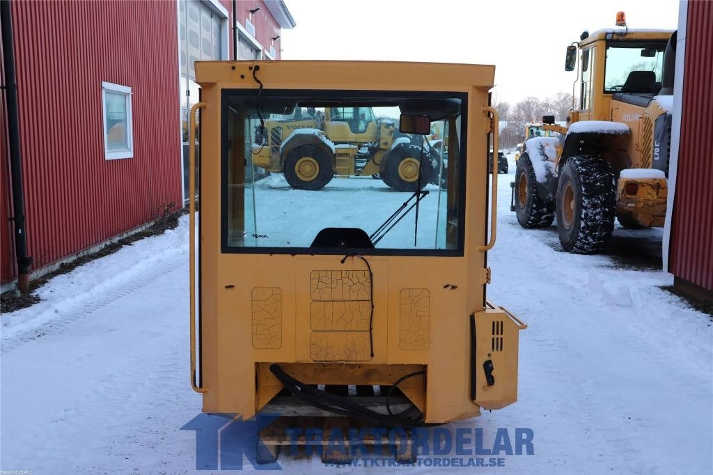 Volvo L50 C - Kabiin - Ehitusmasinad: pilt 3 Volvo L50 C - Kabiin - Ehitusmasinad: pilt 3