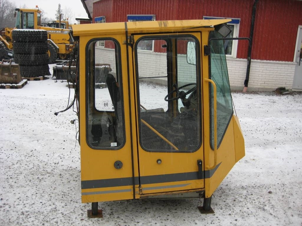 Zettelmeyer 802SI - Kabiin - Ehitusmasinad: pilt 4 Zettelmeyer 802SI - Kabiin - Ehitusmasinad: pilt 4